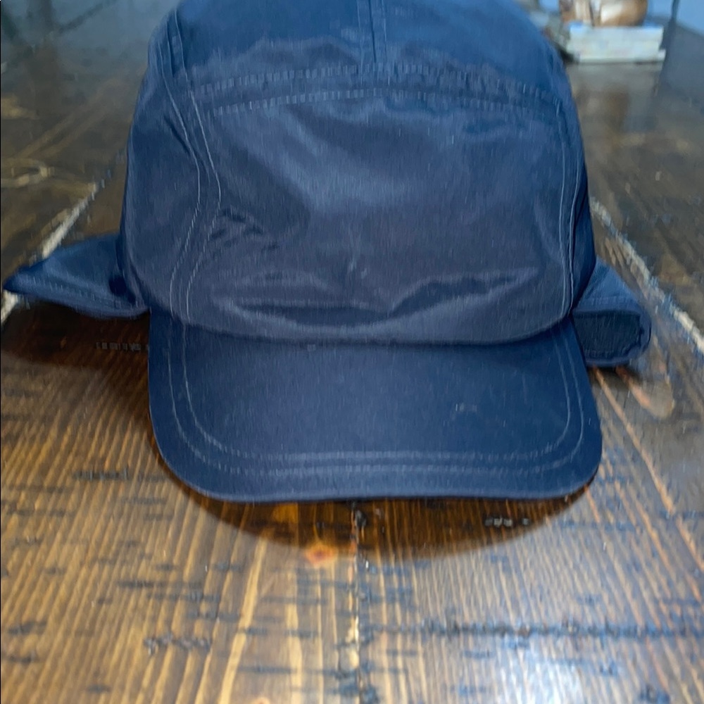 Sleek Navy Men's Cap